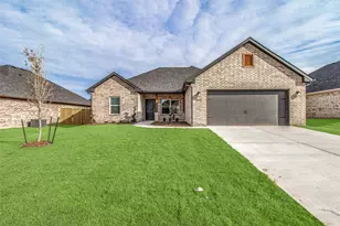 2819 Orchid Dr, Sherman, TX 75092 - Photo 1