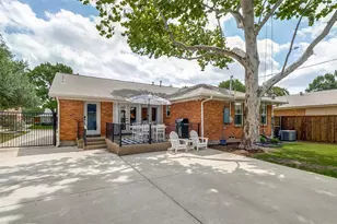 9605 Livenshire Dr, Dallas, TX 75238 - Photo 23