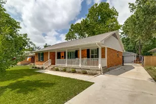 9605 Livenshire Dr, Dallas, TX 75238 - Photo 3