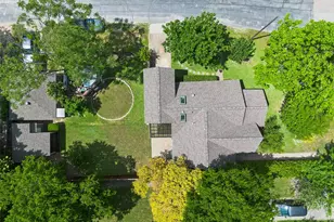 8902 Diceman Dr, Dallas, TX 75218 - Photo 39