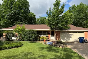 1407 Nichols St, Ennis, TX 75119 - Photo 1