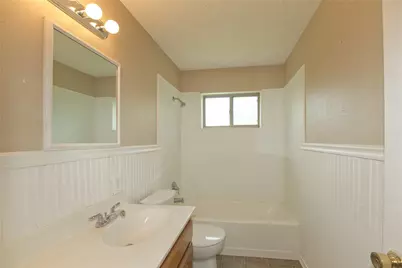 308 Willow Way, Gainesville, TX 76240 - Photo 7