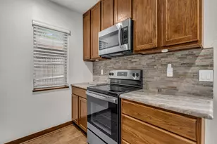 1011 E Lake Dr, Weatherford, TX 76087 - Photo 5