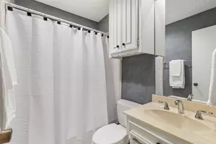 6432 Barkwood Ln, Dallas, TX 75248 - Photo 21
