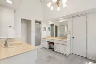 6432 Barkwood Ln, Dallas, TX 75248 - Photo 23
