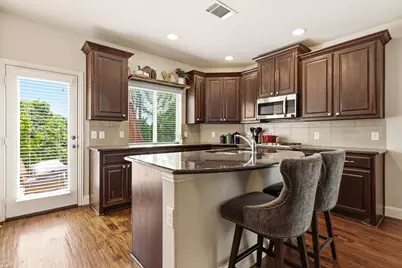 1126 Katelyn Court, Irving, TX 75060 - Photo 9
