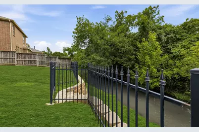 1126 Katelyn Court, Irving, TX 75060 - Photo 31