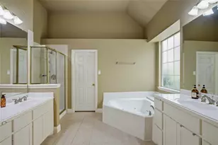 9024 Bottlebrush Ln, Irving, TX 75063 - Photo 19