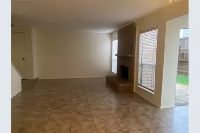 2020 Via Bravo, Carrollton, TX 75006 - Photo 11
