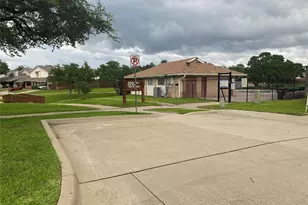 2020 Via Bravo, Carrollton, TX 75006 - Photo 25