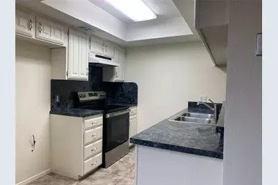 2020 Via Bravo, Carrollton, TX 75006 - Photo 7