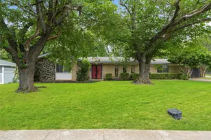 613 Misty Glen Dr, DeSoto, TX 75115 - Photo 1