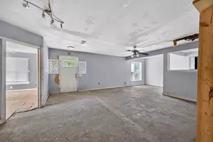 6227 Lovett Ave, Dallas, TX 75227 - Photo 9