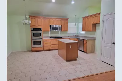 1424 Chapman Drive, Lancaster, TX 75134 - Photo 3