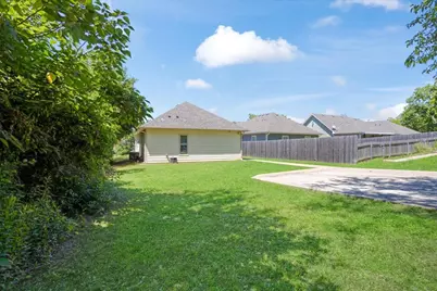 1226 W Elm Street, Denison, TX 75020 - Photo 29
