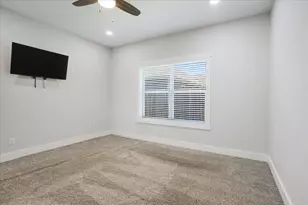 1226 W Elm St, Denison, TX 75020 - Photo 17