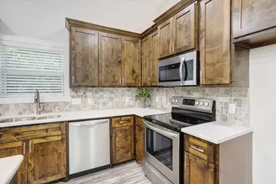 1226 W Elm Street, Denison, TX 75020 - Photo 11