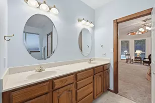 1424 Oakwood Ct, Flower Mound, TX 75028 - Photo 21