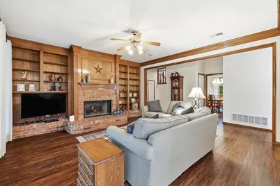 1424 Oakwood Court, Flower Mound, TX 75028 - Photo 5