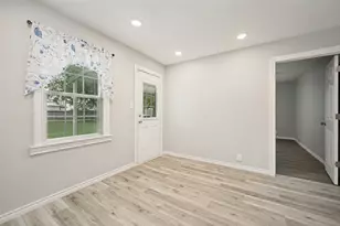 717 Small St, Bowie, TX 76230 - Photo 15
