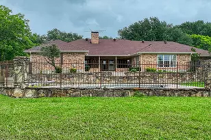 1113 Mockingbird Cir, Ennis, TX 75119 - Photo 35