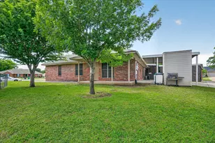 3132 Cedar Hill St, Denton, TX 76209 - Photo 3