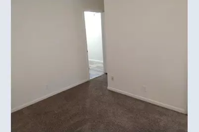 423 Columbia Circle, Irving, TX 75062 - Photo 23