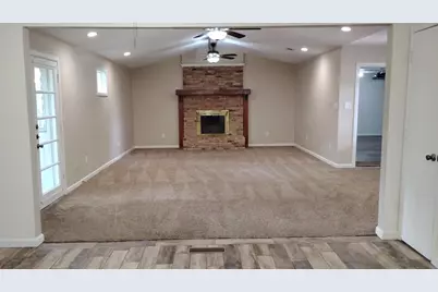 423 Columbia Circle, Irving, TX 75062 - Photo 9