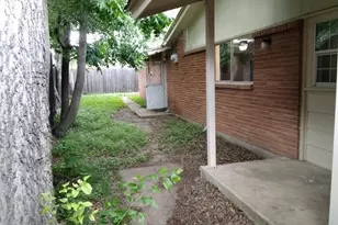 423 Columbia Cir, Irving, TX 75062 - Photo 33