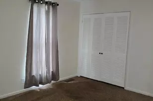 423 Columbia Cir, Irving, TX 75062 - Photo 25
