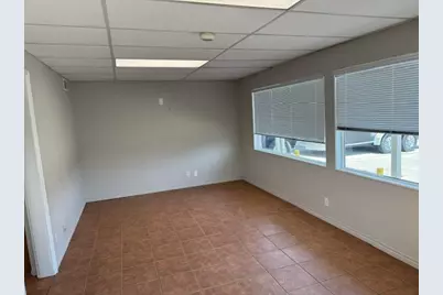 326 E Northwest Highway, Grapevine, TX 76051 - Photo 7