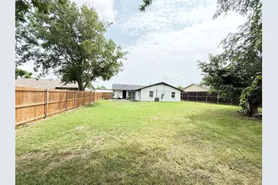 3910 Pocatello Street, Irving, TX 75062 - Photo 39