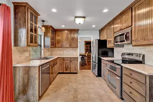 513 Harrington Ln, Euless, TX 76039 - Photo 7