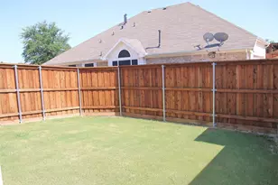 9205 Regal Oaks Dr, McKinney, TX 75072 - Photo 3