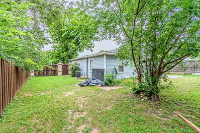 1108 Sharondale Street, Fort Worth, TX 76115 - Photo 5