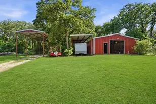 1000 Barry Ln, Cleburne, TX 76031 - Photo 37