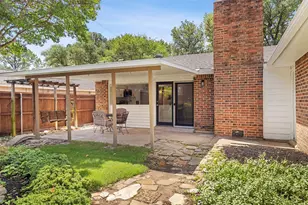 1405 Carnation Dr, Lewisville, TX 75067 - Photo 21