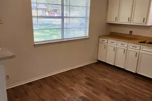 402 E Hinton St, Tioga, TX 76271 - Photo 3