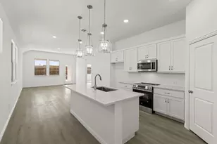 5915 Laurel Lk Ln, Pilot Point, TX 76258 - Photo 5