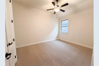 1028 Chambers Creek Cove, McKinney, TX 75071 - Photo 9
