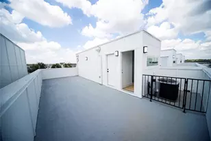 236 Urbane Crst Dr, Fort Worth, TX 76107 - Photo 17