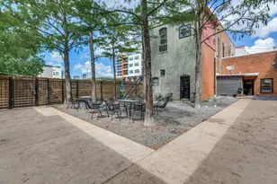 2007 S Ervay St, Dallas, TX 75215 - Photo 9