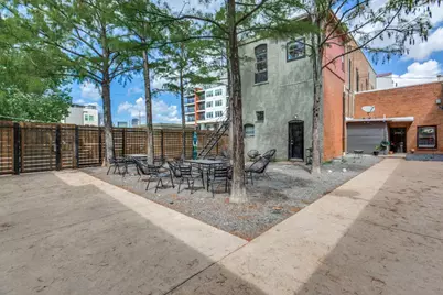 2007 S Ervay Street #2007-301, Dallas, TX 75215 - Photo 1
