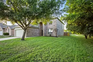 5108 Breeze Hollow Ct, Fort Worth, TX 76179 - Photo 3