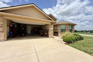 520 Cantebury Park Ln, Ponder, TX 76259 - Photo 27