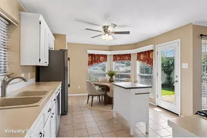 1549 Waterford Drive, Lewisville, TX 75077 - Photo 11