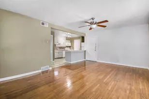 4723 Victor St, Dallas, TX 75246 - Photo 3