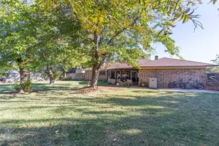 15 Pyracanthia Cir, Abilene, TX 79605 - Photo 33