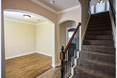 5075 Italia Lane, Grand Prairie, TX 75052 - Photo 5