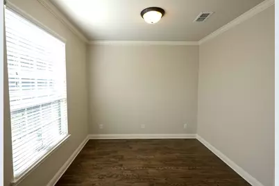 5075 Italia Lane, Grand Prairie, TX 75052 - Photo 5